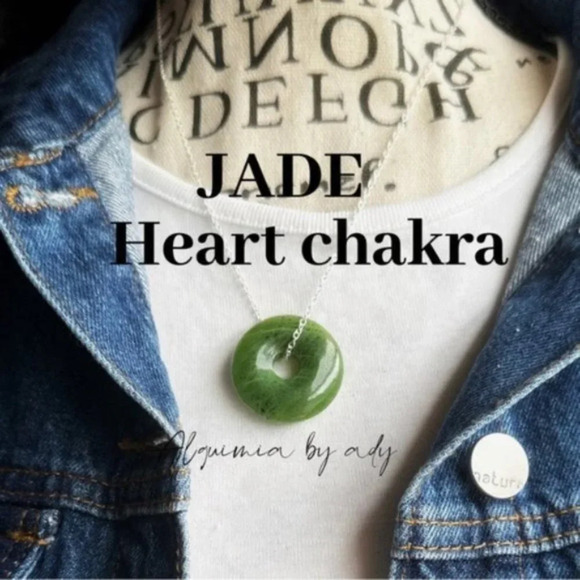 White Jade  silver gem ring Victorian style/ manifesting a pure heart crystal - Picture 6 of 8